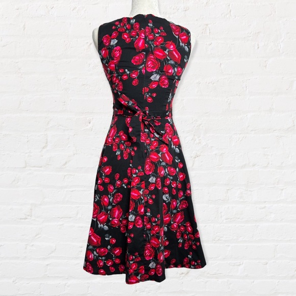 Vogue Fashion Rose Print Dress SZ Medium may have been altered to a small - Picture 4 of 14